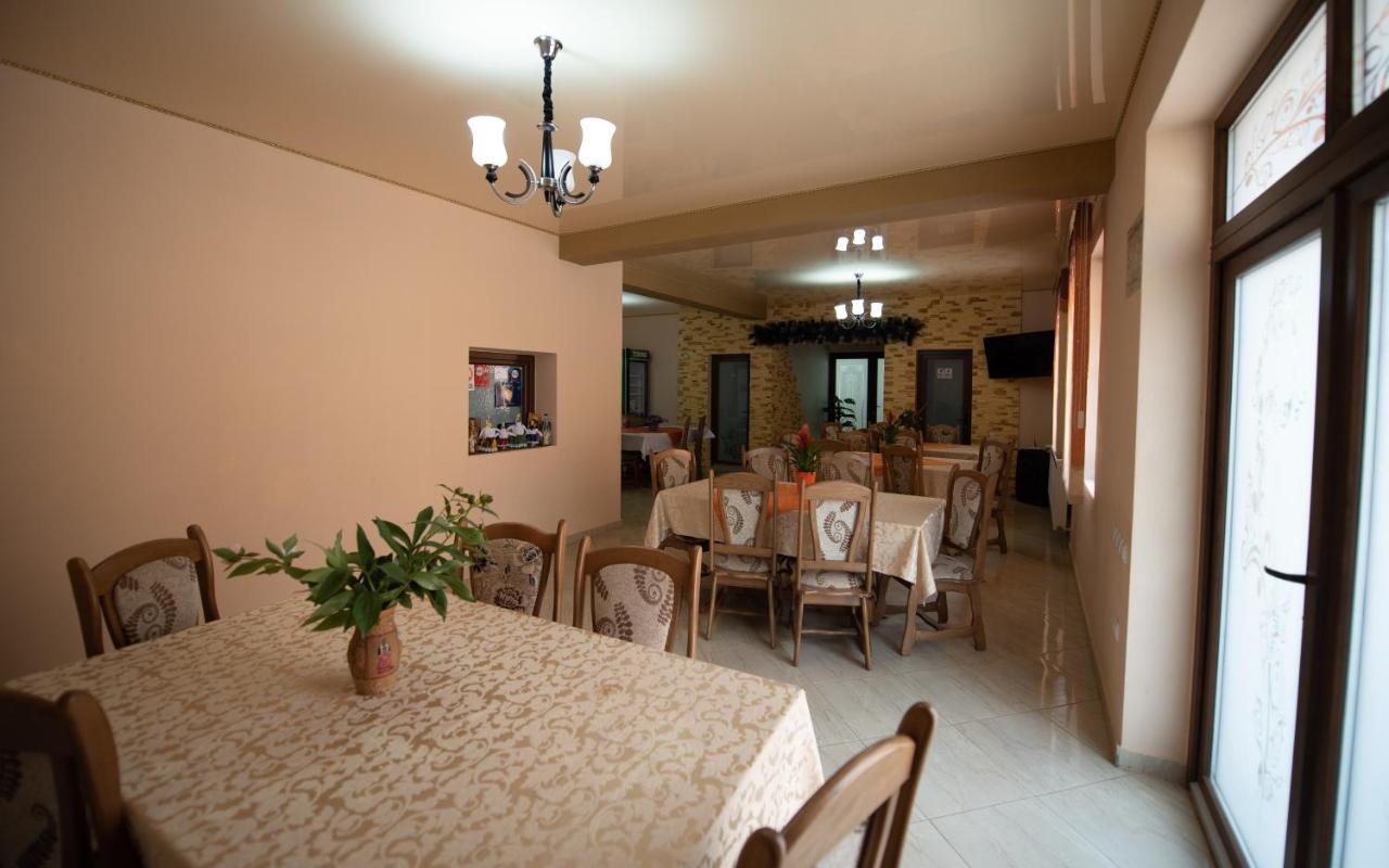 Dupa Apa La Razvan Sighetu Marmatiei Exterior photo